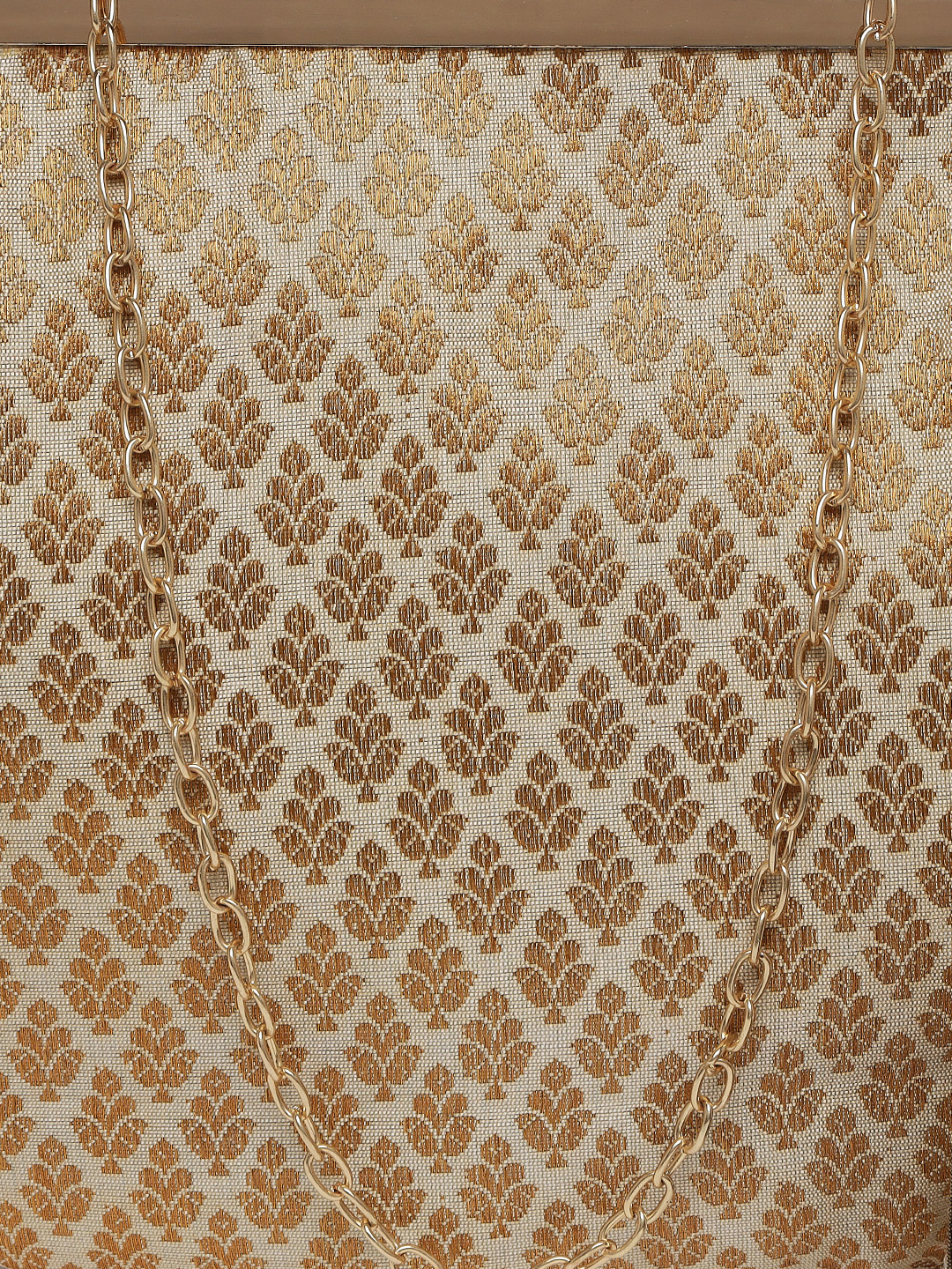 6-2-2022 product05329 Araa Gold